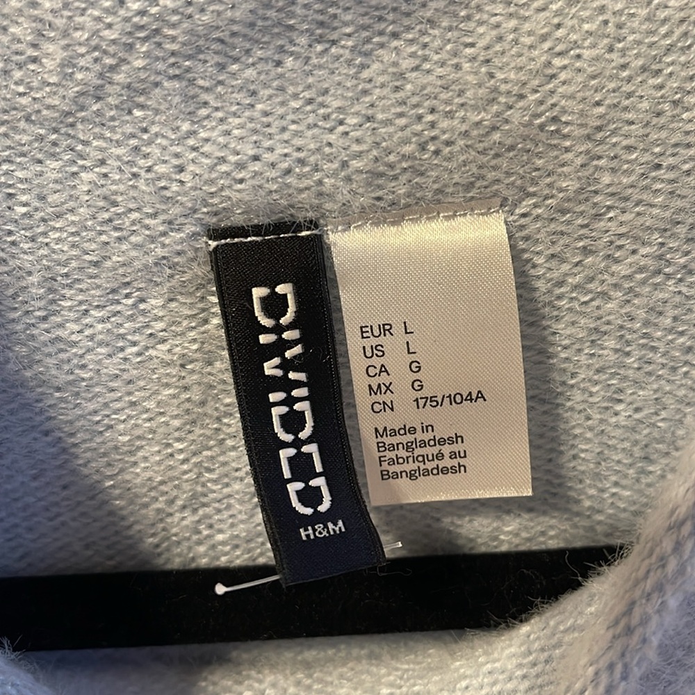H&M sweater - Picture 3 of 4